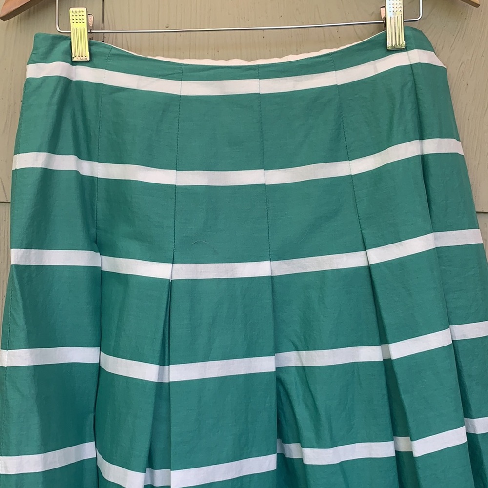 Boden - Long Cotton Pleated Skirt - 10 - Picture 2 of 6